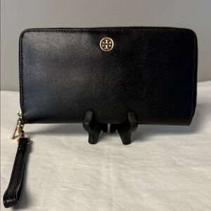 Tory Burch Black Leather Zip Around Wallet Wristlet Gold Logo